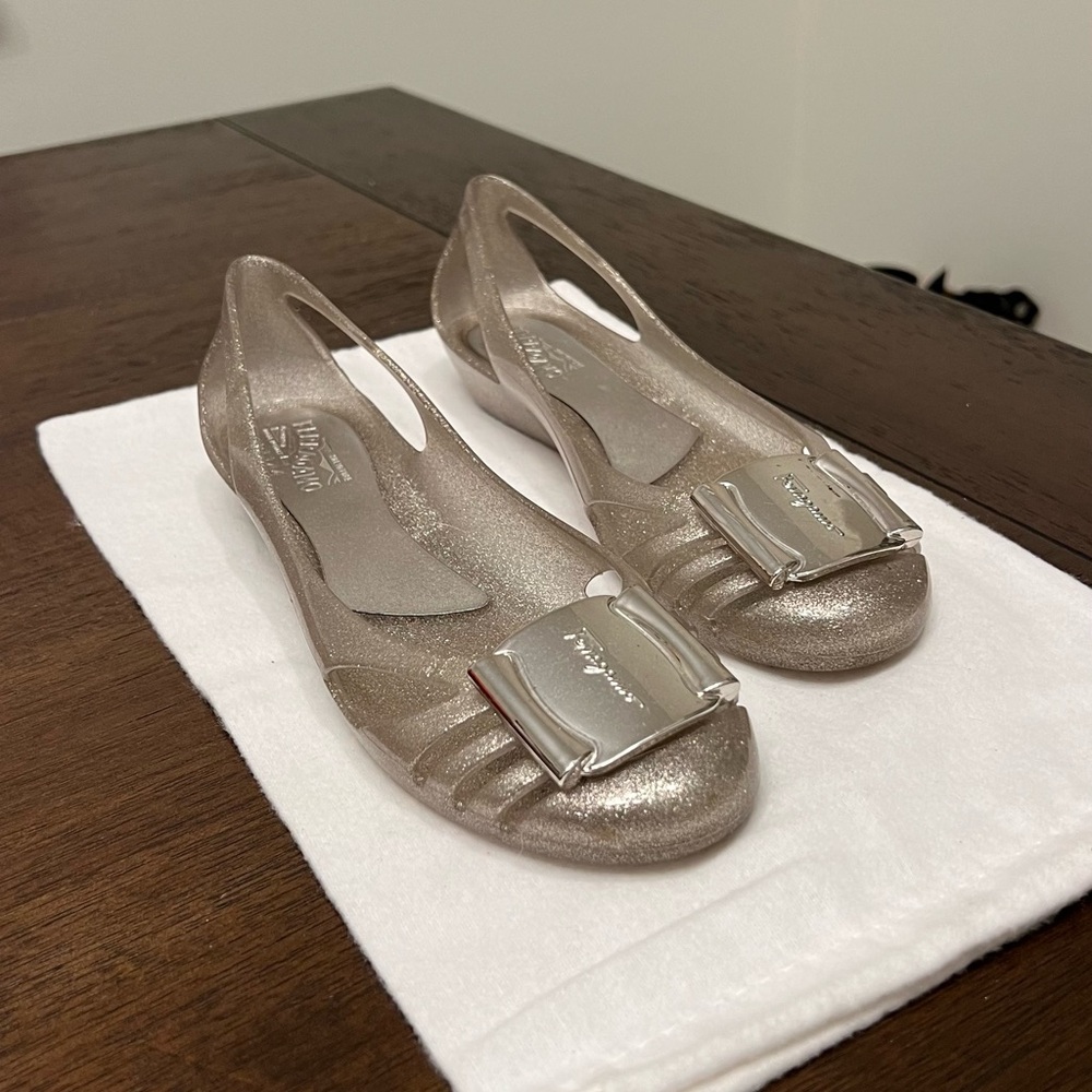 Salvatore Ferragamo Silver Glitter Jelly Flats Vara Bow Size 6 Made in Italy